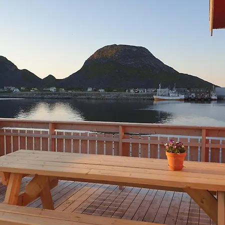 Apartment Bensvik Brygge Vaeroy