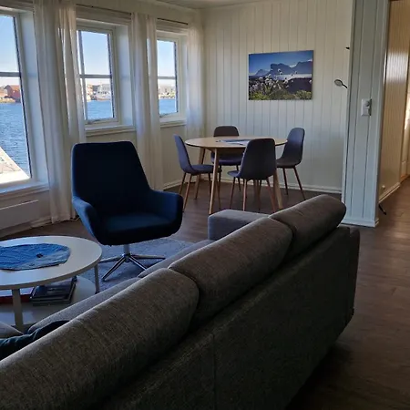 Apartment Bensvik Brygge Vaeroy